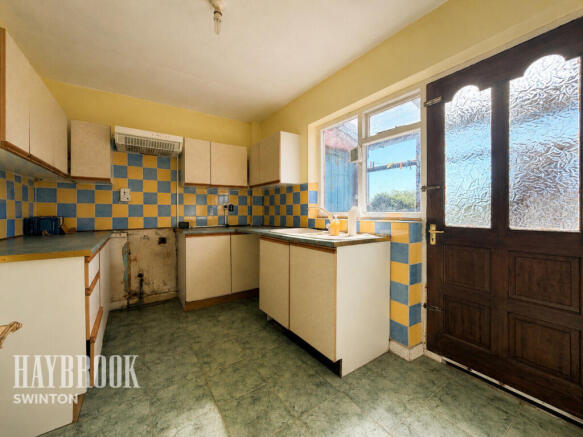 3 bed Terraced for sale Image 5