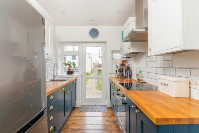LLIHETAYOR33 - Kitchen C.jpg