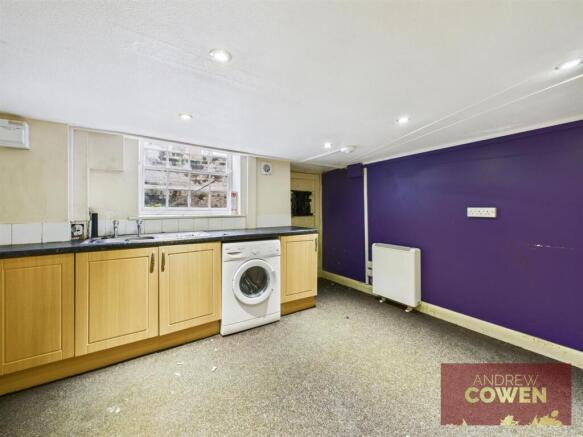 2 bed House for sale Image 4