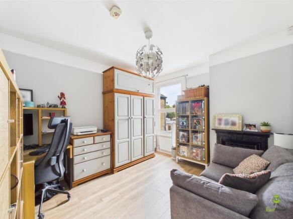 Presented by Clinton at EweMove Bexleyheath and Da