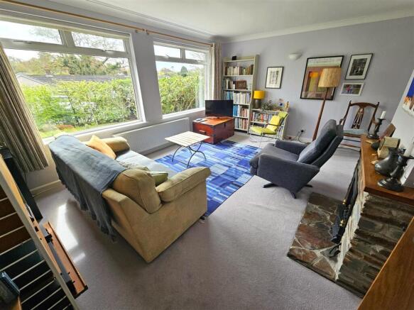 Lounge Dining Room.jpg