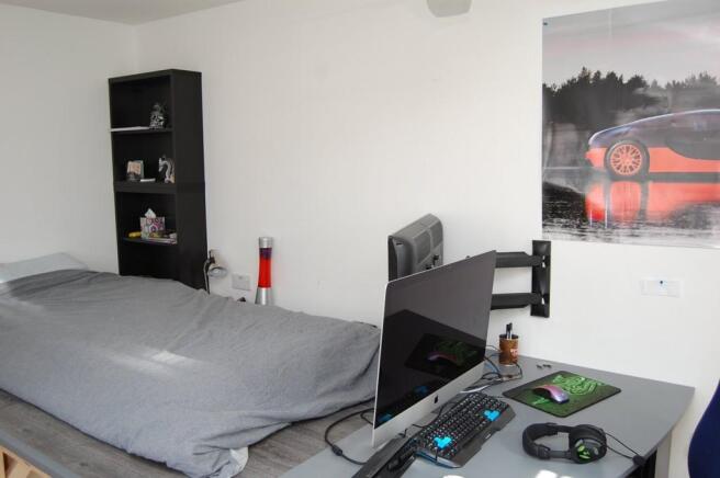 Photo 18