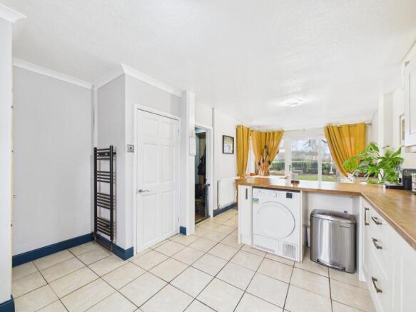 Kitchen/Dining Area