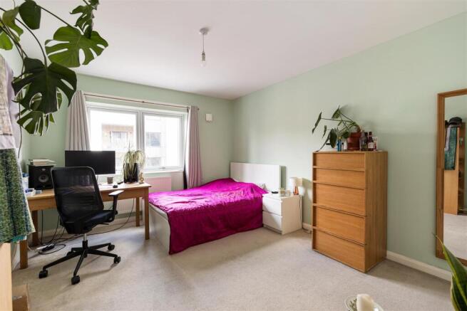 Thornbury Way, E17