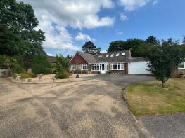8, Link Hill, Pulborough RH20 4LS