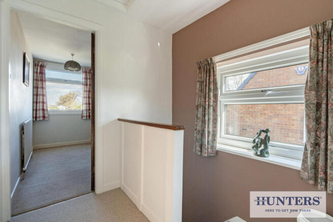 3 bed Semi-Detached for sale Image 8