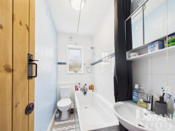2 bed House for sale Image 6