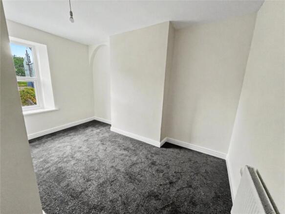 3 bed Terraced to rent Image 7