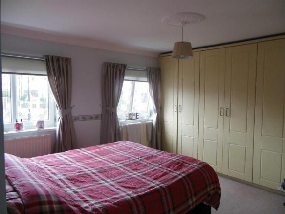 Bedroom no.1 front d