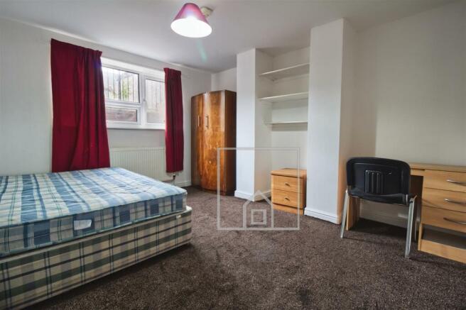 5 bed House to rent Image 8