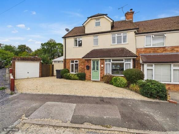 11 Clauds Close