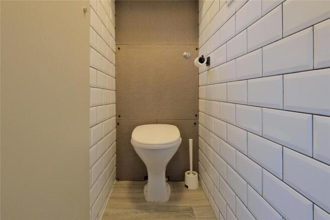 Cloakroom/Wc