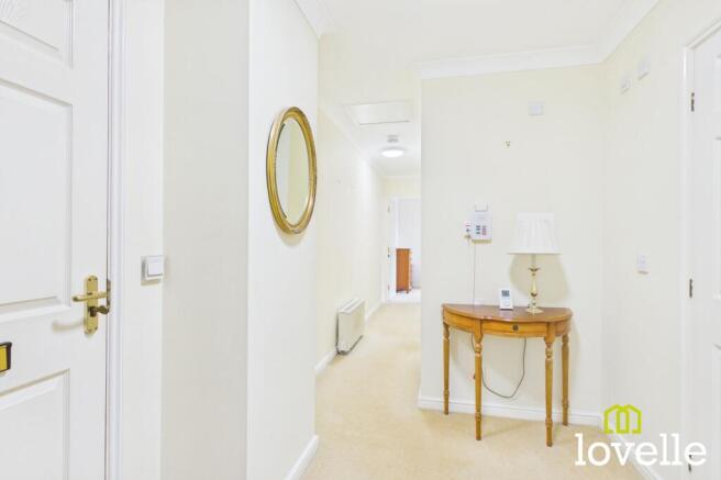 2 bed Flat for sale Image 4