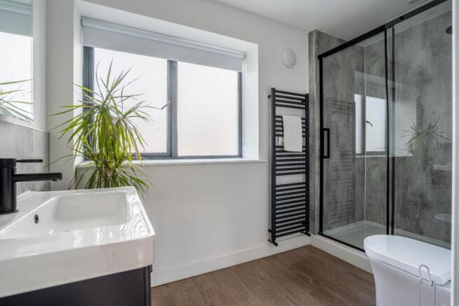 6 bed Apartment for sale Image 12