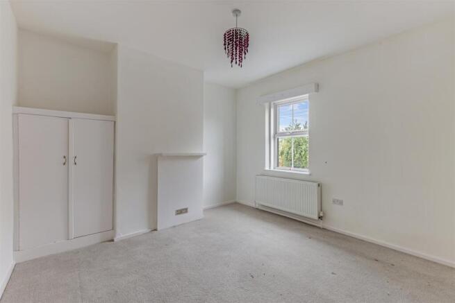 2 bed Terraced for sale Image 8