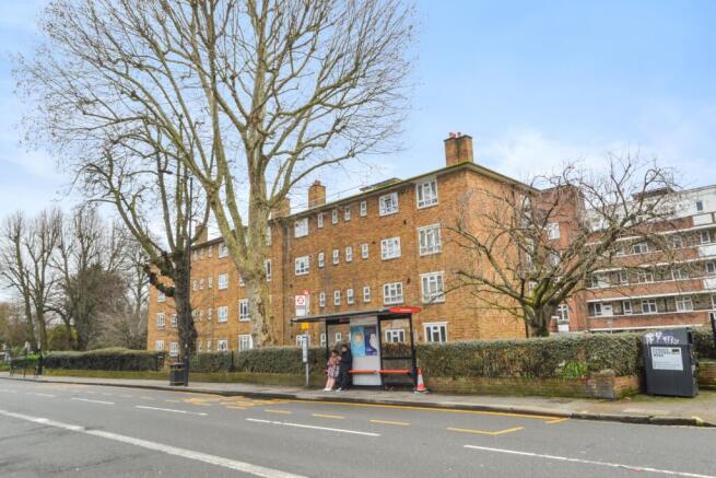 45 Kelmscott Gardens, Shepherds Bush, London W12 9DB