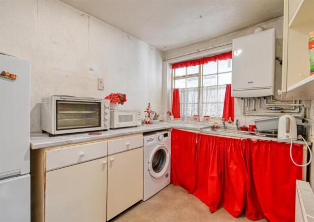 12c Hollybush Road-5.jpg