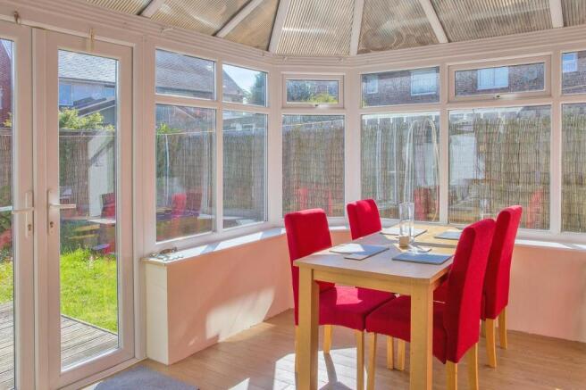 IMG_0878conservatory, dining.jpg