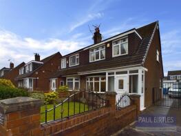 26, Iona Way, Urmston, Davyhulme M41 7EY