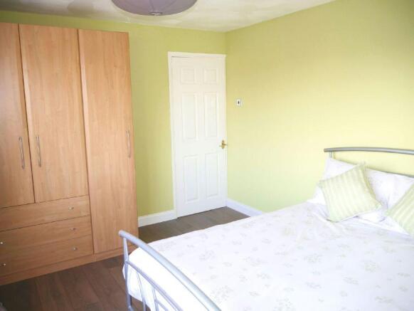 Bedroom 1 Photo 2