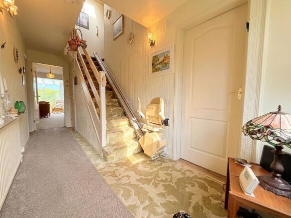 6 bed Detached for sale Image 12