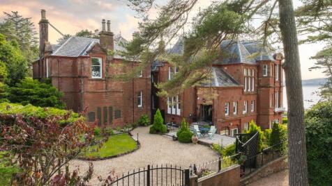 1 Morland House, Long Hill, Skelmorlie, PA17 5DS