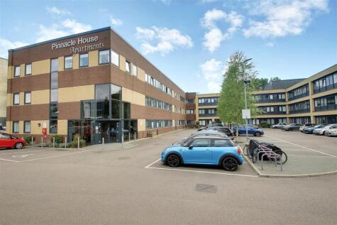 Pinnacle House, Kings Langley