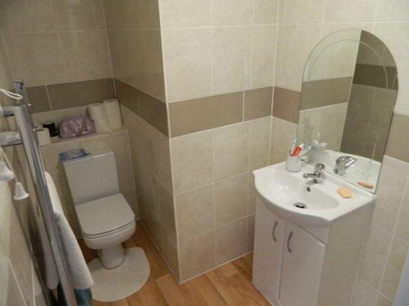 SHOWER ROOM
