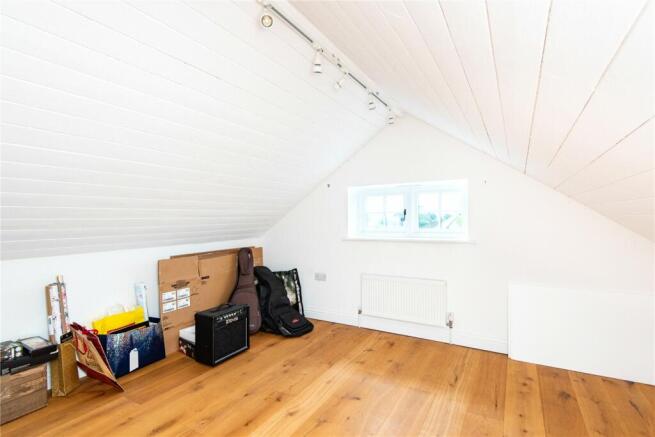 Bedroom 5/ Study