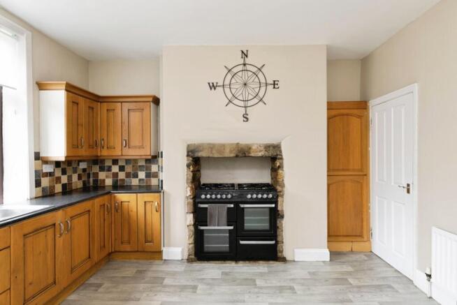 3 bed Terraced for sale Image 9