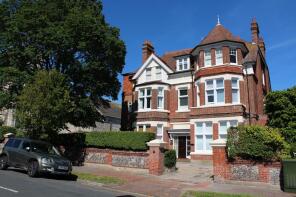 Flat 8, 1 Leighton Lodge, Staveley Road, Eastbourne BN20 7LH