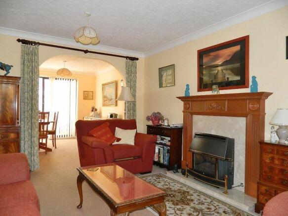 Lounge & Dining Room
