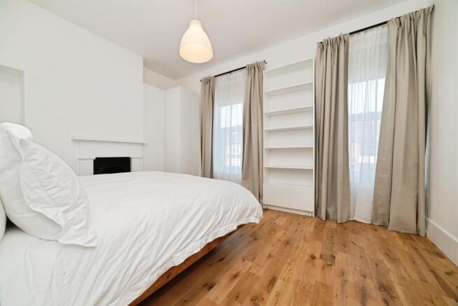 2 bed Terraced for sale Image 11