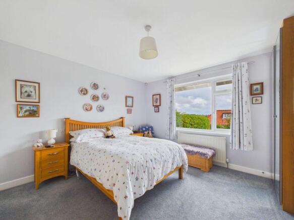 3 bed Semi-Detached Bungalow for sale Image 5