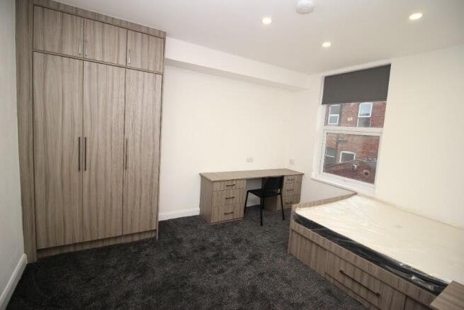 6 bed Terraced to rent Image 10