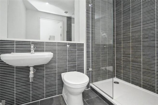 3 bed Apartment for sale Image 6