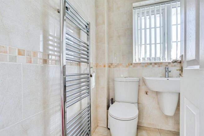 3 bed Semi-Detached for sale Image 11
