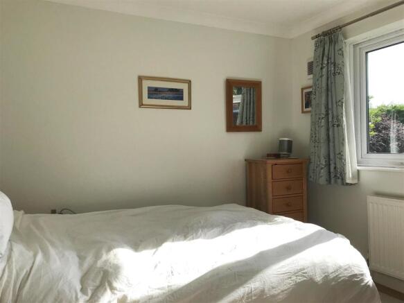 Bed 1.JPG