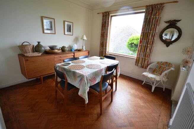 DINING ROOM/ BEDROOM 3