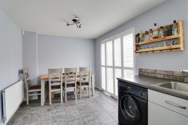 kitchen diner.jpg