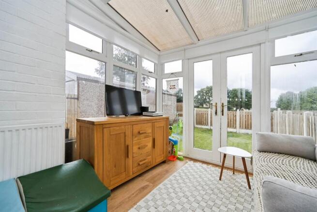 3 bed Semi-Detached for sale Image 8