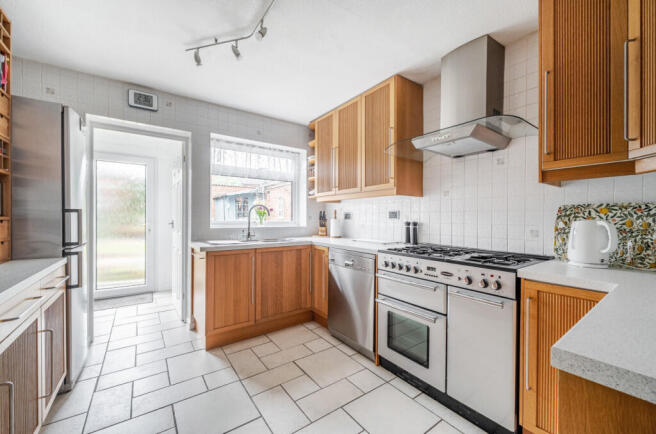 1438913-5-69d7ae7...