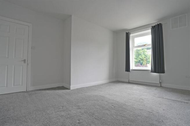 3 bed Terraced for sale Image 8