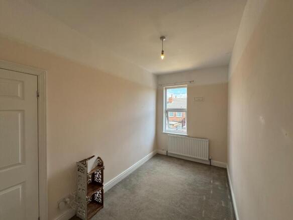 2 bed Terraced to rent Image 9