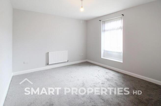 2 bed Terraced to rent Image 7