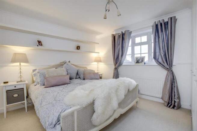 4 Selwood Way Bedroom 2.jpg