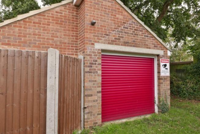GARAGE/WORKSHOP