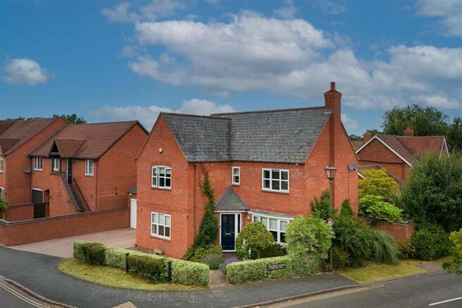 30 Tythe Barn Lane 2.jpg