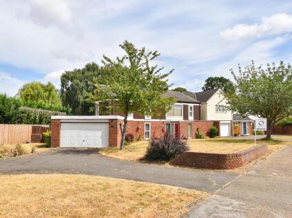 Manor Park, Nether Heyford, NN7