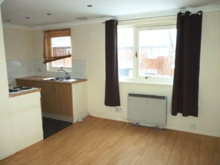 LOUNGE/KITCHEN